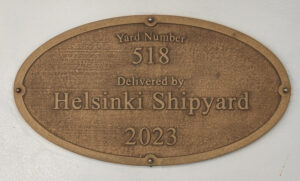 Bauschild der Werft