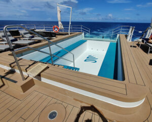 Infinity Pool leer