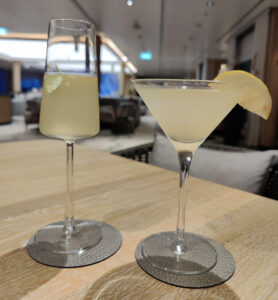 Hellenic und Lemon Drop Martini