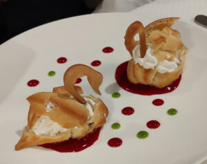 Swan Chantilly