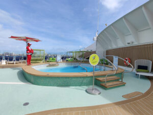The Grove Suite Sun Deck Deck 18