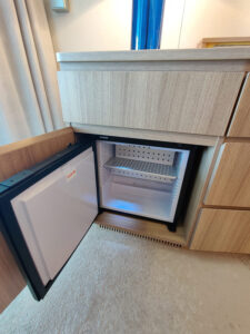 Minibar, Schublade