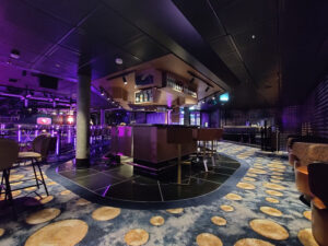Music Hall Deck 4