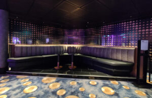 Music Hall Deck 4