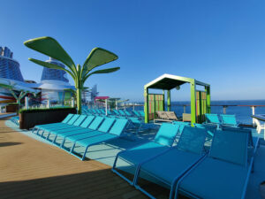 Chill Island Deck 16