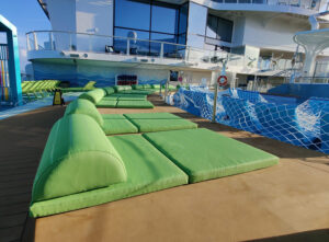 Chill Island Swim & Tonic