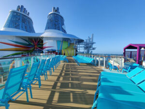 Chill Island Deck 16