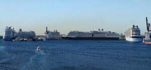 6 Schiffe in Port Everglades