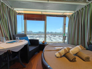The Retreat Cabanas Pooldeck