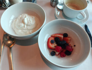 griechisches Joghurt mit Beeren