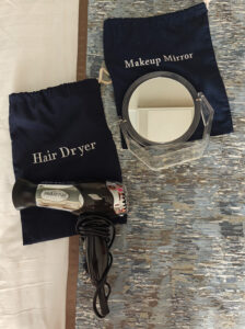 Make-up Spiegel und Fön