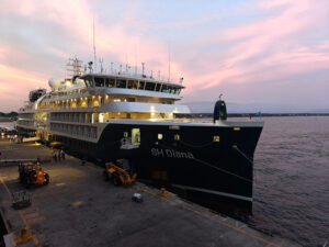 SH Diana in Puntarenas