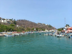 Hafen von Huatulco
