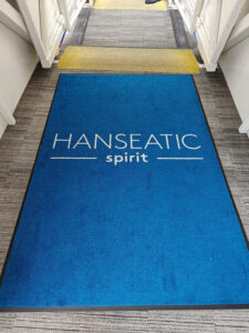 wir betreten die Hanseatic spirit
