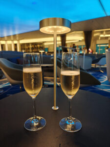 Champagner zum Ankommen