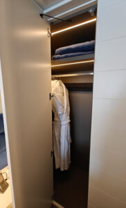 dritter Schrank