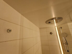 Wäscheleine und Regendusche