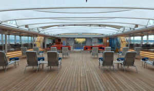 Pooldeck
