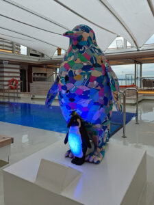 Pinguine am Pool