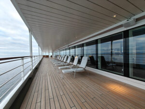 überdachtes Sonnendeck