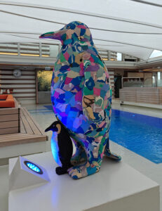 Pinguine am Pool