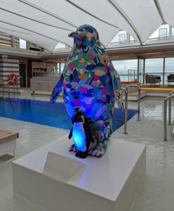 Pinguine am Pool