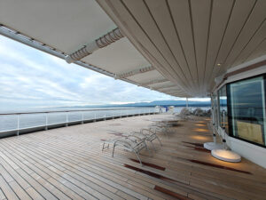 Sonnendeck Deck 8 hinten
