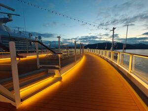 Sonnendeck Deck 9 vorne