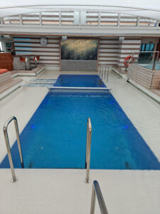 Pool mit Trenner