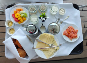 Frühstück am Balkon