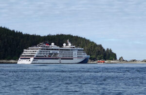 Hanseatic spirit vor Elfin Cove
