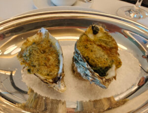 Huîtres Gratinées à la Rockefeller