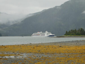 Hanseatic spirit vor Heather Bay