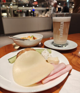 Frühstück in der Lounge