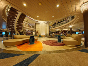 Crystal Plaza