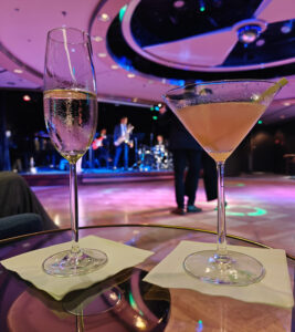 Champagner und Ginger Cosmo