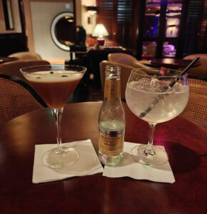 The Cartel und Lavender & Lemon Gin Tonic