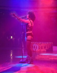 Aaron als Frank N. Furter