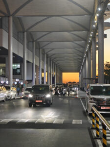 Sonnenuntergang am Flughafen