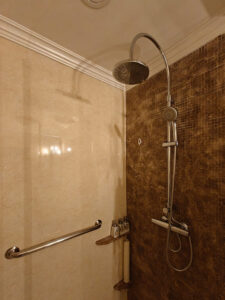 Regendusche und Handbrause