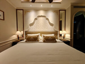 Queensize Bett