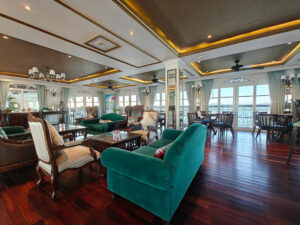 Le Salon Lounge