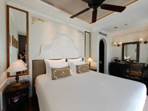 Signature Suite 310