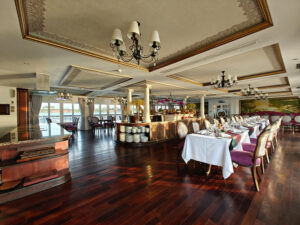 Le Marche Restaurant