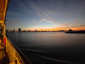 Phnom Penh zur Blauen Stunde