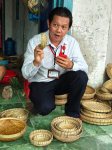 Korbflechter in Cho Moi