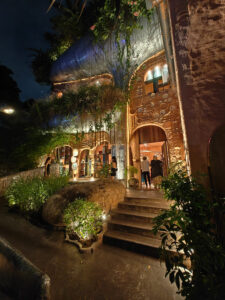 HUM Restaurant