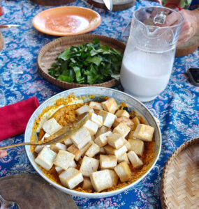 Tofu in die Paste