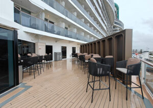 Indulge Outdoor Lounge