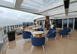 Indulge Outdoor Lounge